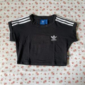ADIDAS - Cropped Black & White Baby Tee